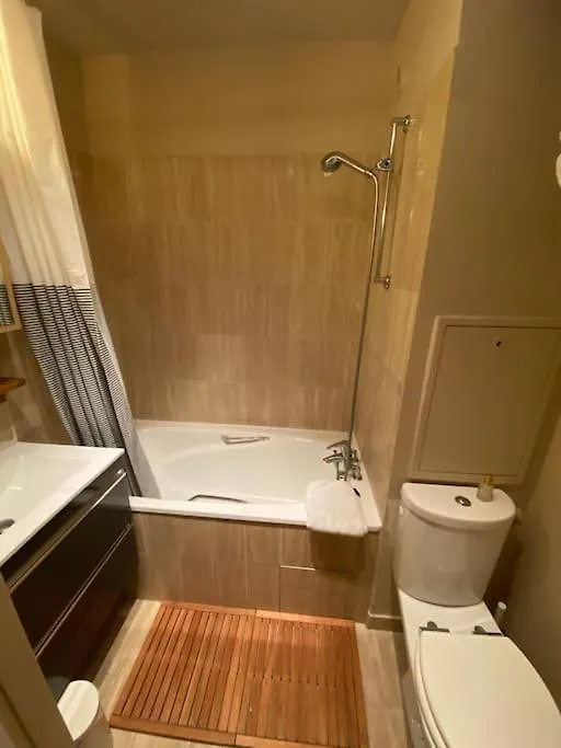 Studio Tres Calme Montparnasse Paris Daire